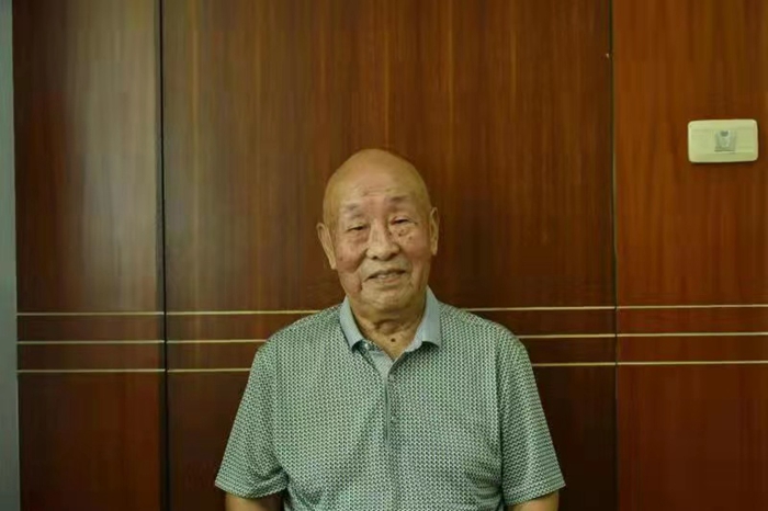 吴树松校友.jpg