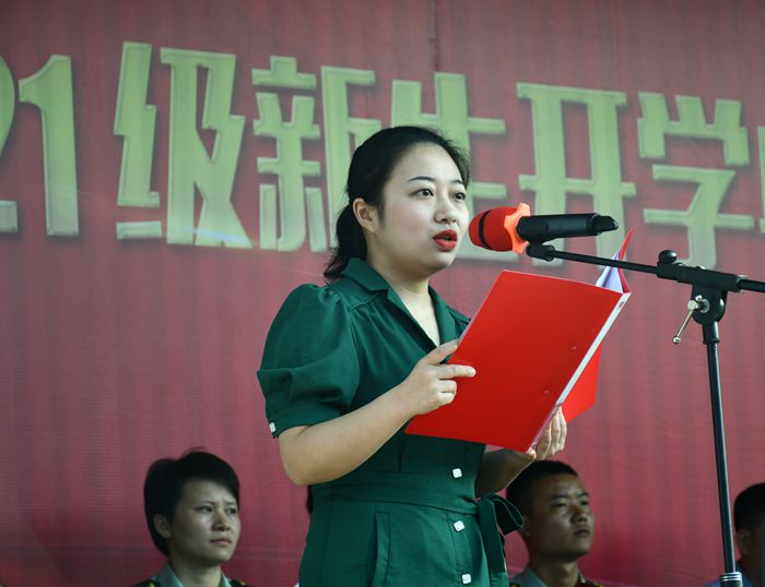 教师代表.JPG