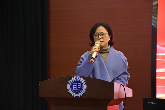 赵校长点评.JPG