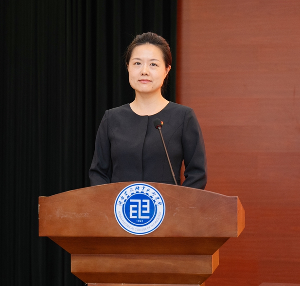 3.涂璐书记.jpg